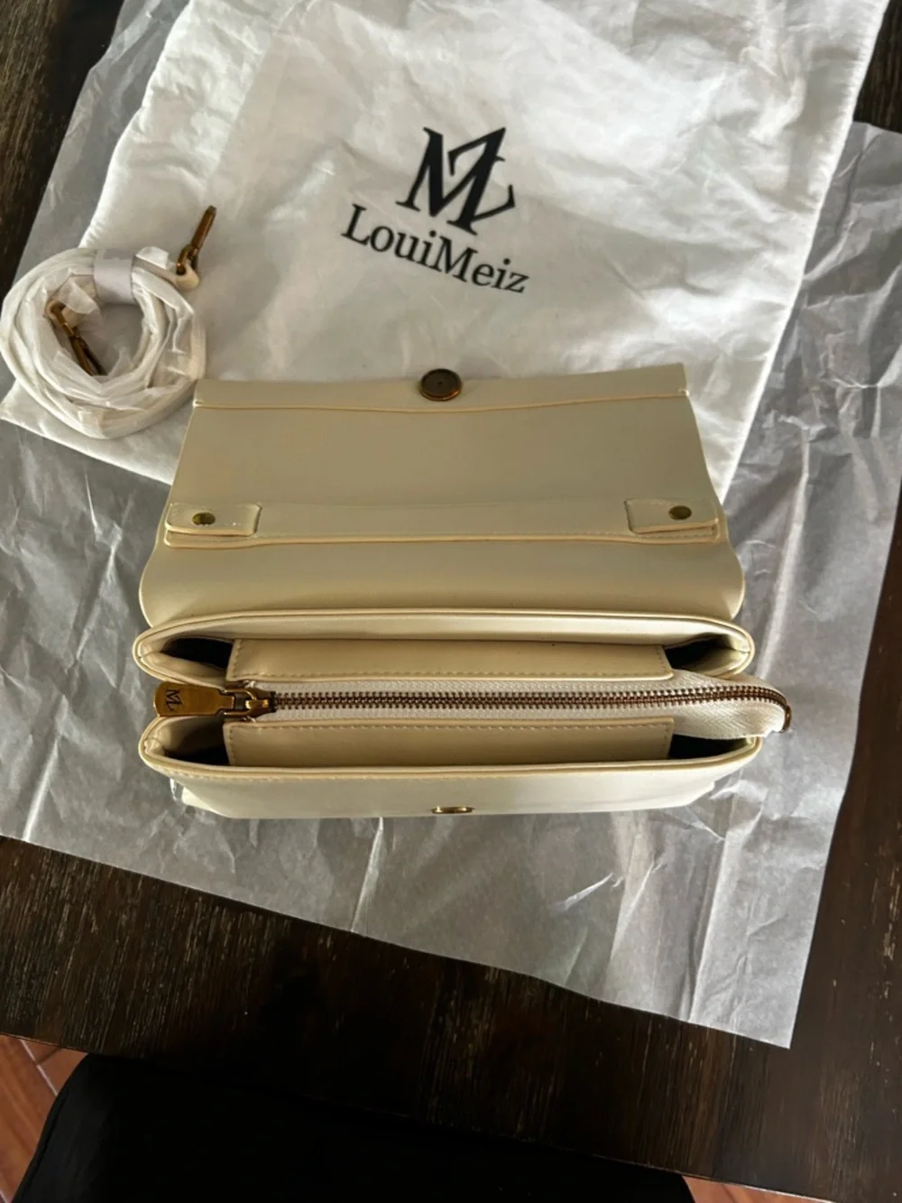 🔥 LouiMeiz off white color luxury bag , fine leather beautiful hardware NWT - Picture 3 of 8